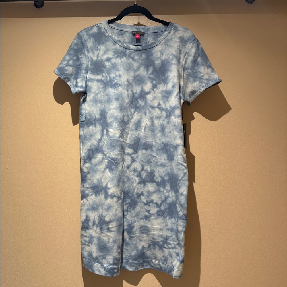 Vince Camuto tie dye short sleeve tshirt dress
